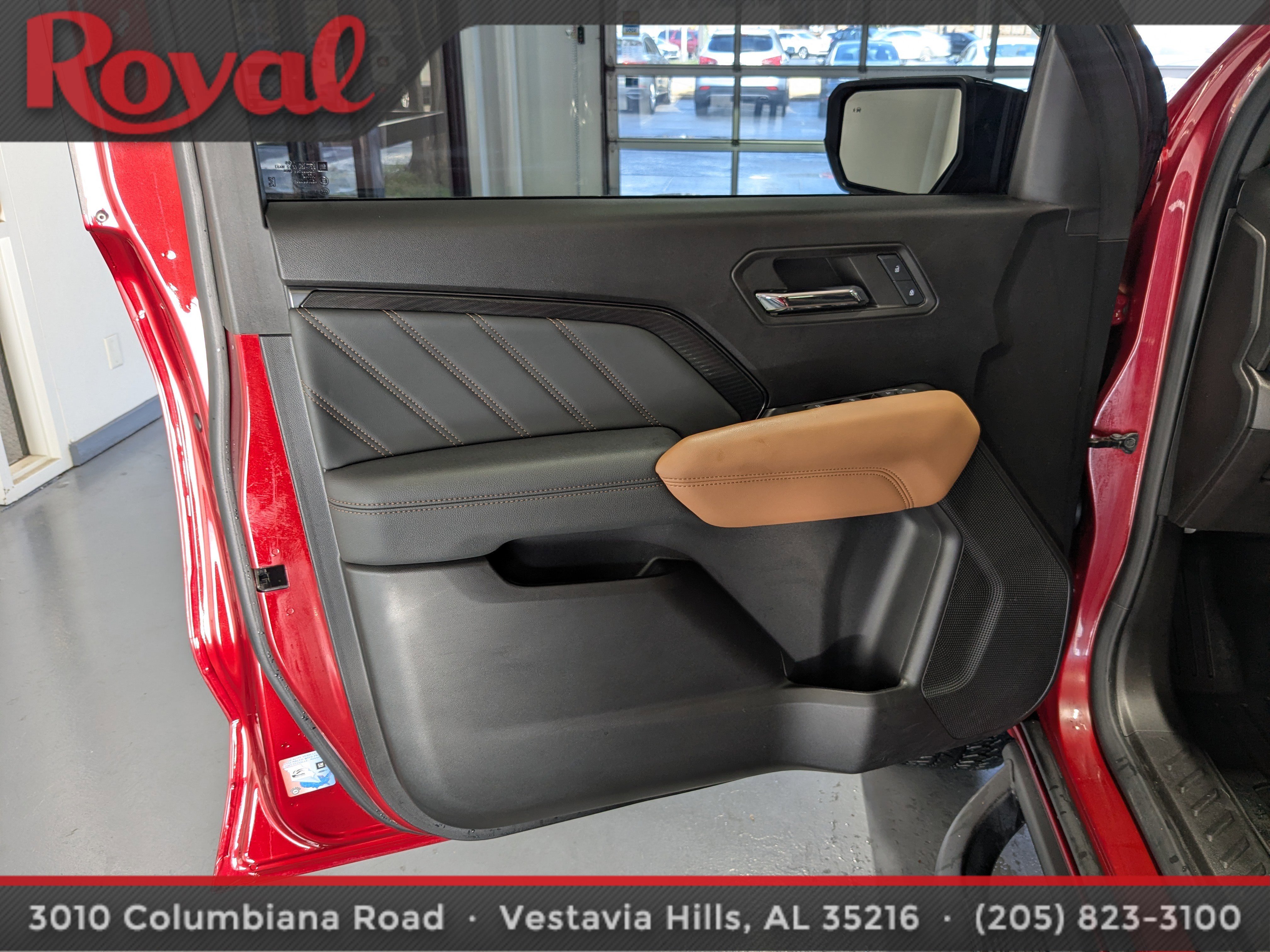 Used 2024 GMC Canyon AT4 w/ Technology Package image 14