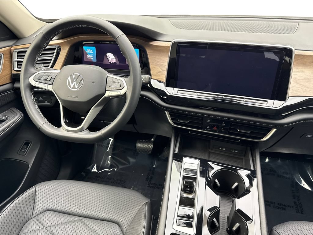 Used 2024 Volkswagen Atlas SE w/ Panoramic Sunroof Package FWD image 57