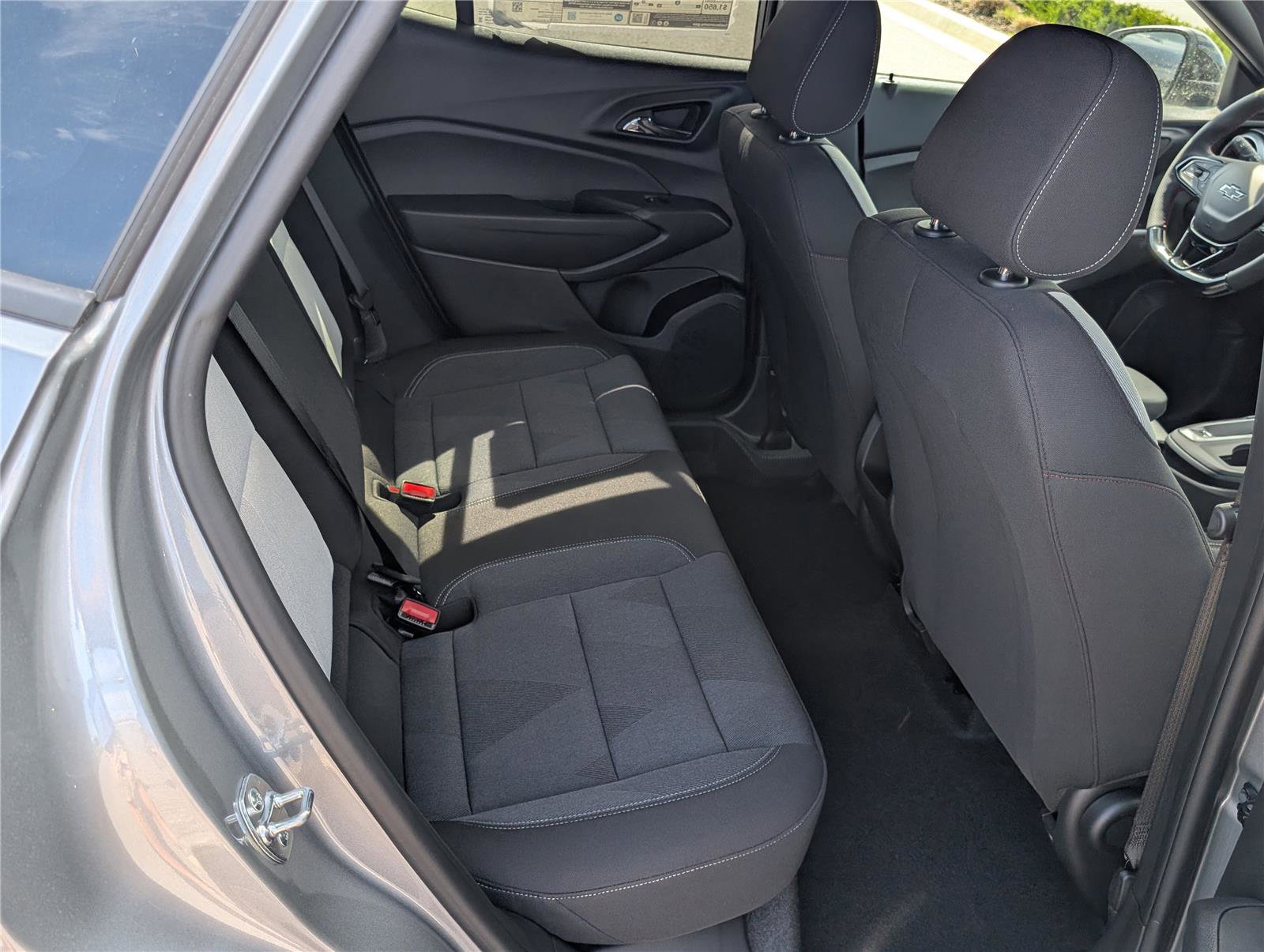 New 2026 Chevrolet Trax RS w/ Sunroof Package FWD image 7