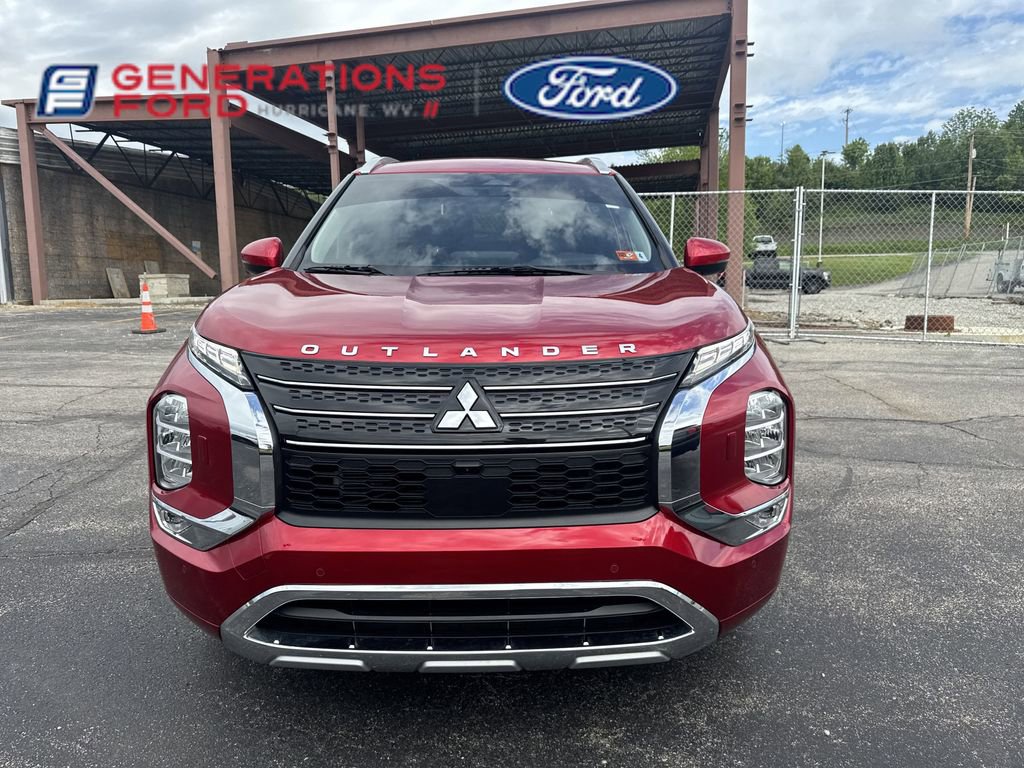 Used 2022 Mitsubishi Outlander SEL image 2