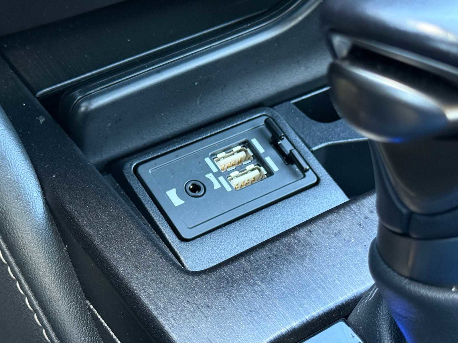 Used 2020 Lexus ES 300h w/ Premium Package FWD image 31