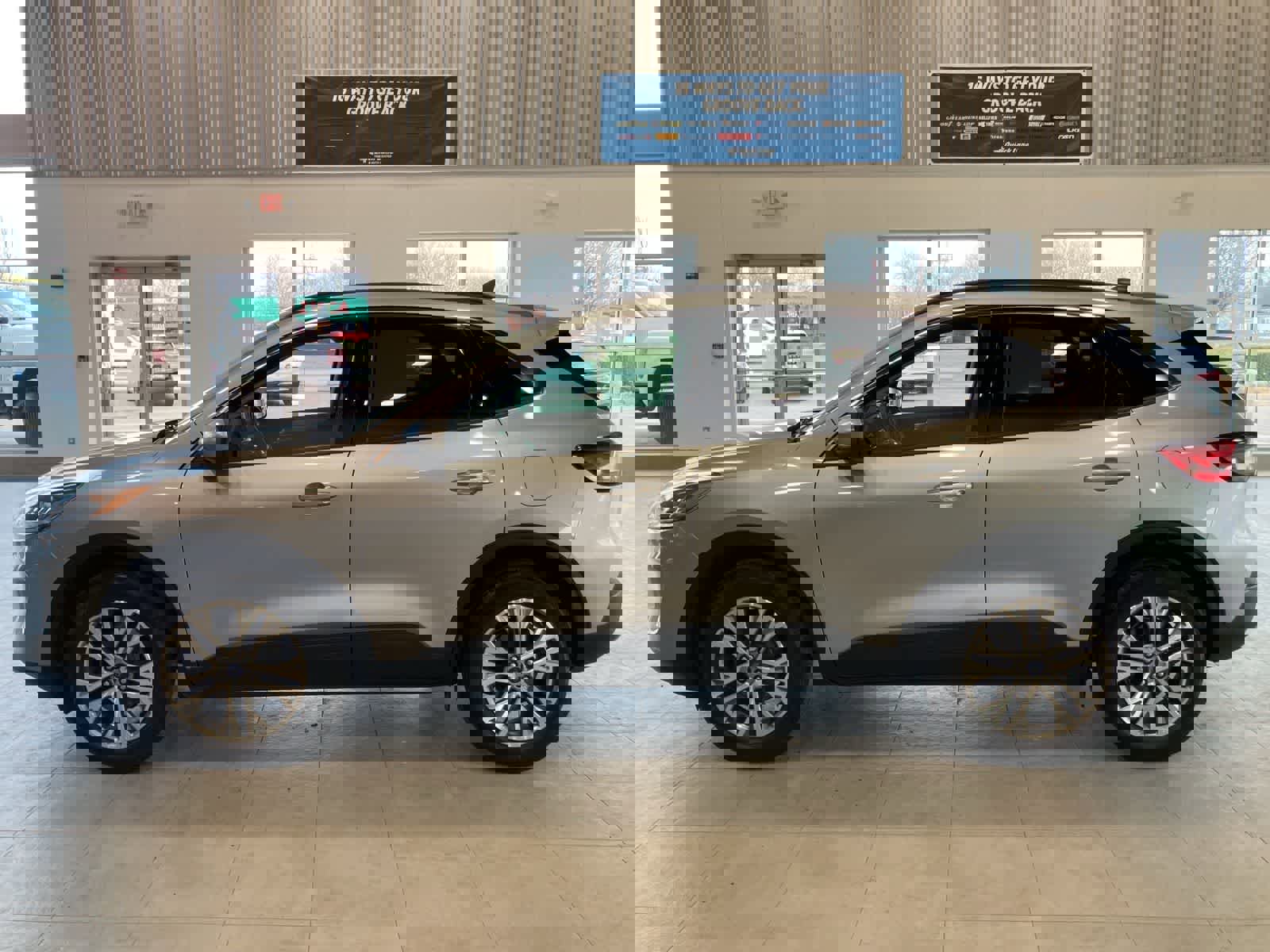 Used 2022 Ford Escape SEL image 8