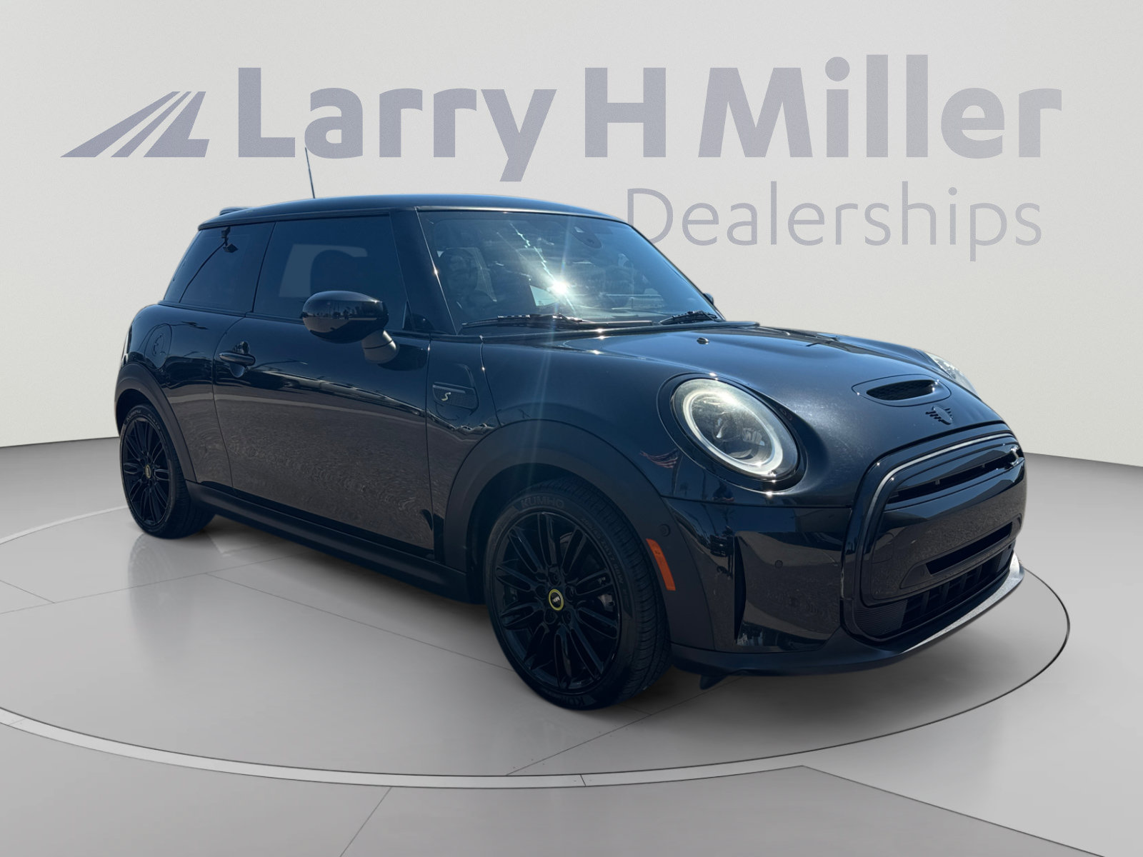 Used 2023 MINI Cooper SE FWD image 7
