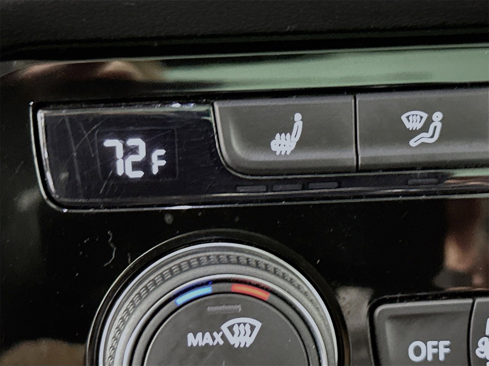 Used 2024 Volkswagen Taos SE w/ Panoramic Sunroof Package image 20