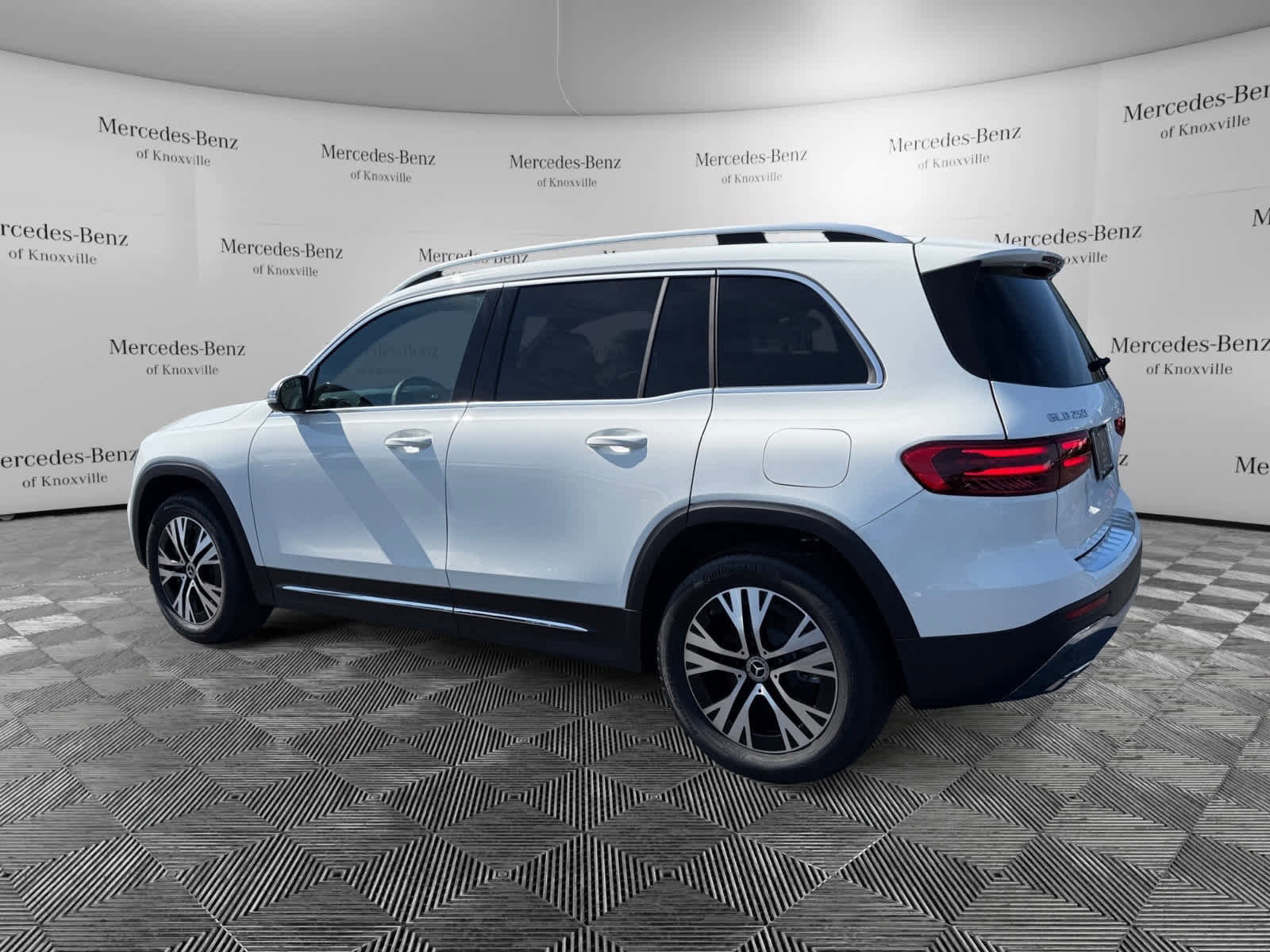 Certified 2026 Mercedes-Benz GLB 250 4MATIC image 3