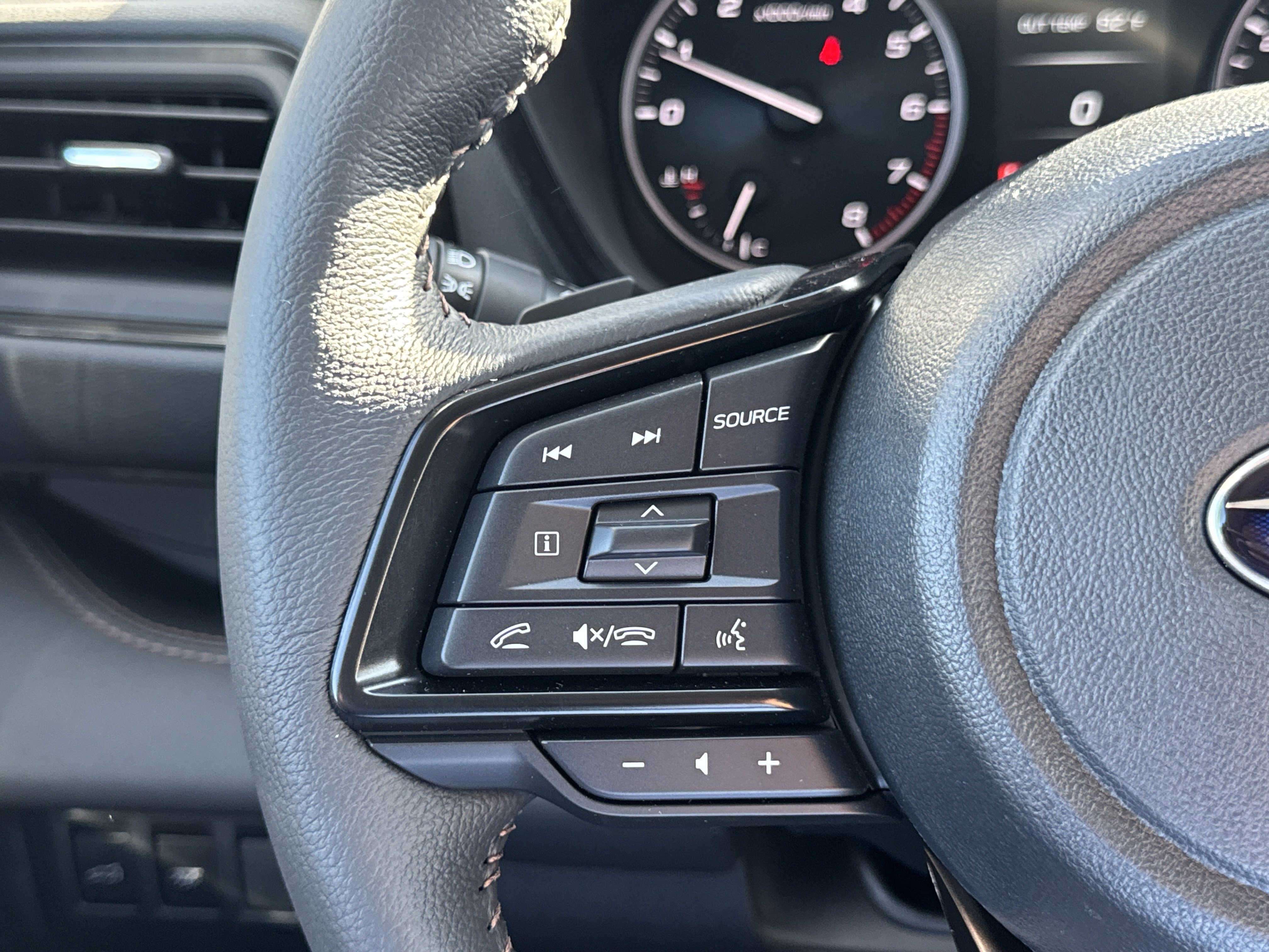 New 2026 Subaru Ascent Limited Bronze image 15