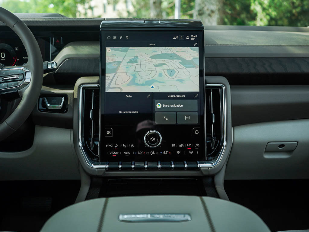 New 2026 GMC Yukon XL Denali w/ Sun & Power Step Package AWD/4WD image 18