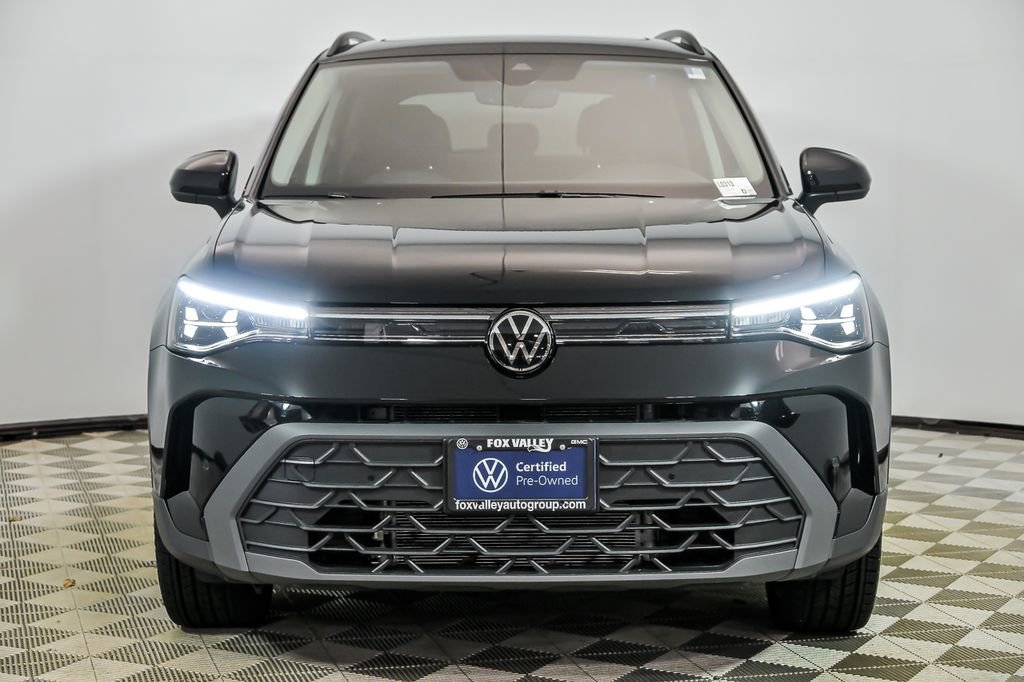 Used 2025 Volkswagen Taos SE AWD/4WD image 4