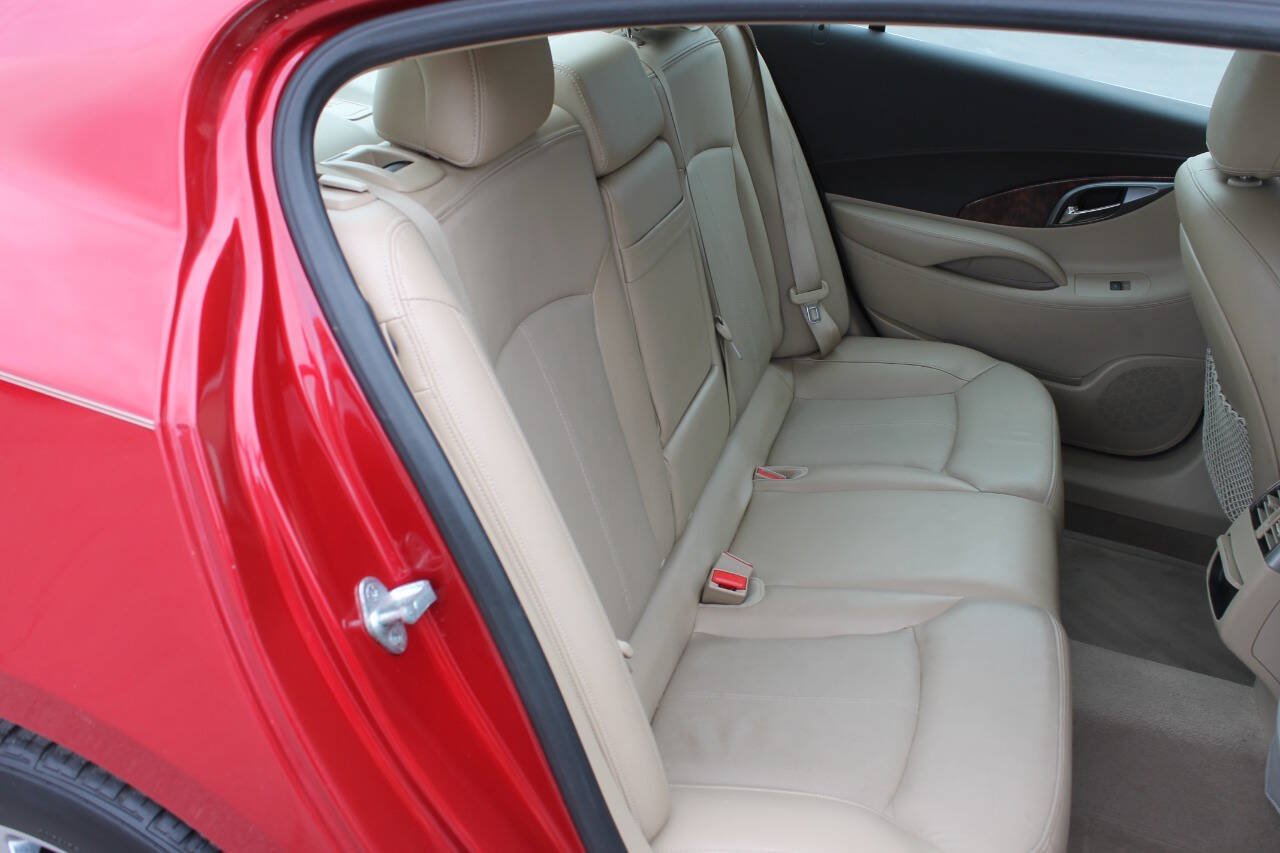 Used 2013 Buick LaCrosse Premium FWD image 30