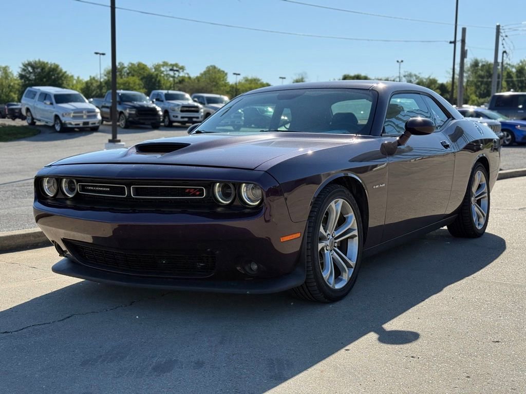 Used 2022 Dodge Challenger R/T RWD image 2