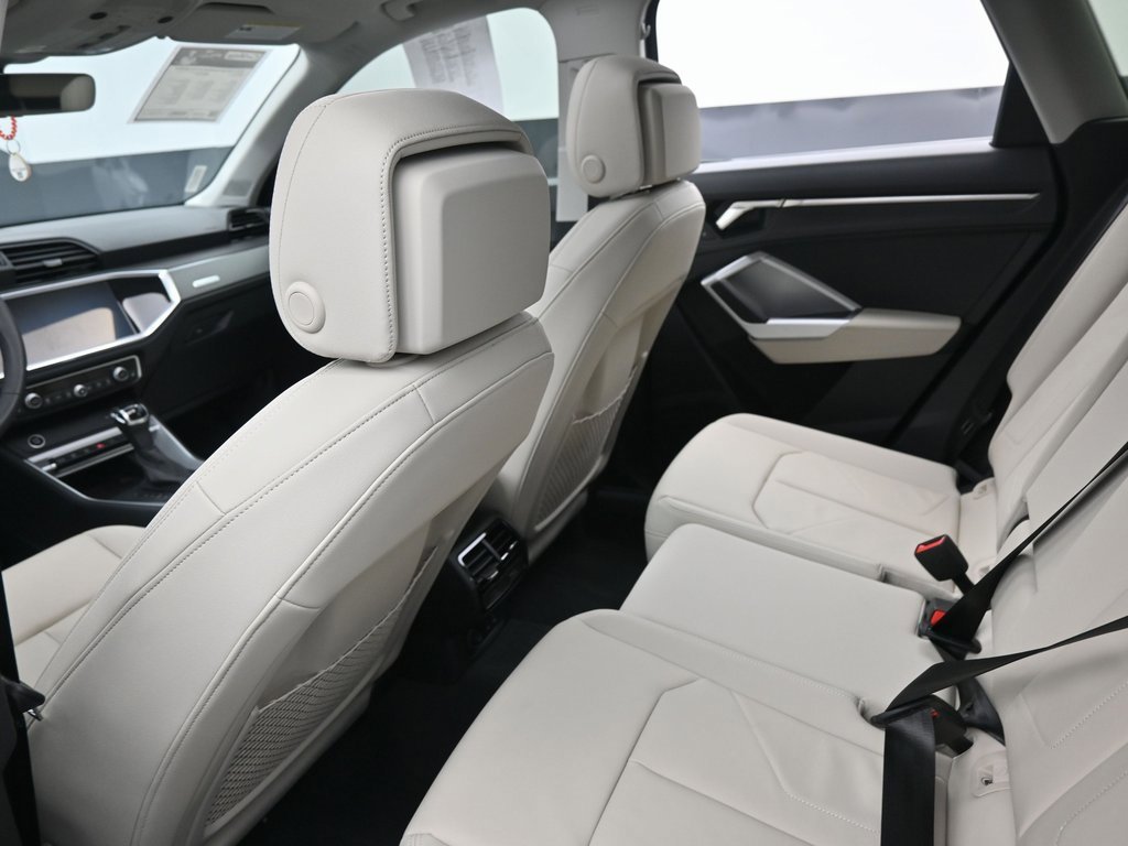 Used 2024 Audi Q3 2.0T Premium w/ Convenience Package image 35
