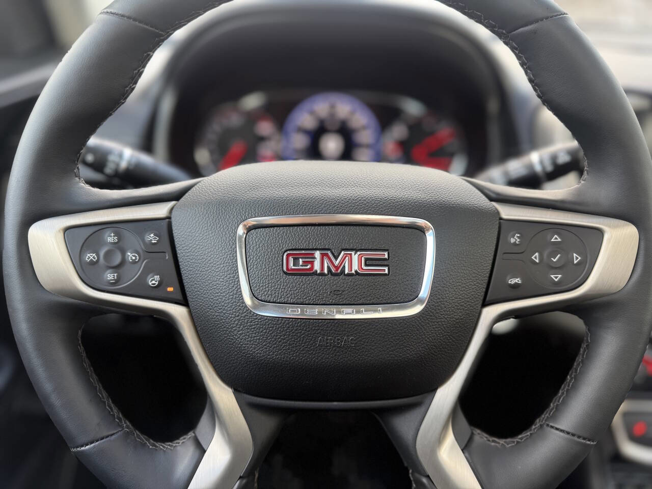 Used 2024 GMC Terrain Denali w/ Denali Premium Package AWD/4WD image 16