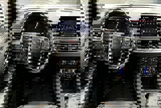 Used 2022 GMC Yukon AT4 image 4