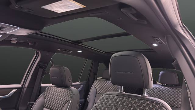 Used 2024 GMC Acadia Denali AWD/4WD image 12