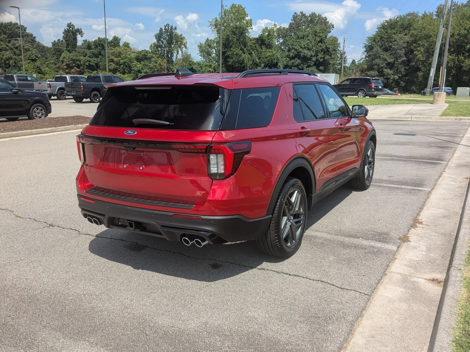 New 2026 Ford Explorer ST w/ Sun And Sound Package AWD/4WD image 3