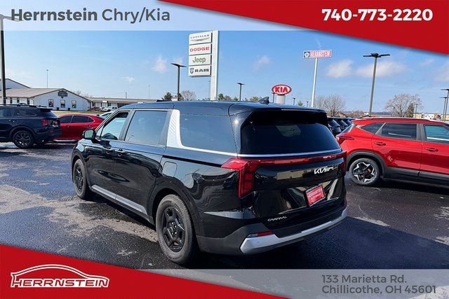 Used 2025 Kia Carnival image 5