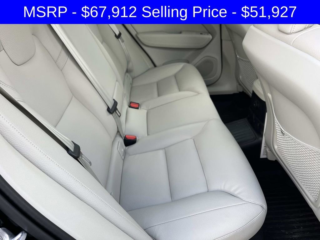 Certified 2025 Volvo XC60 T8 Plus w/ Protection Package Premier image 21