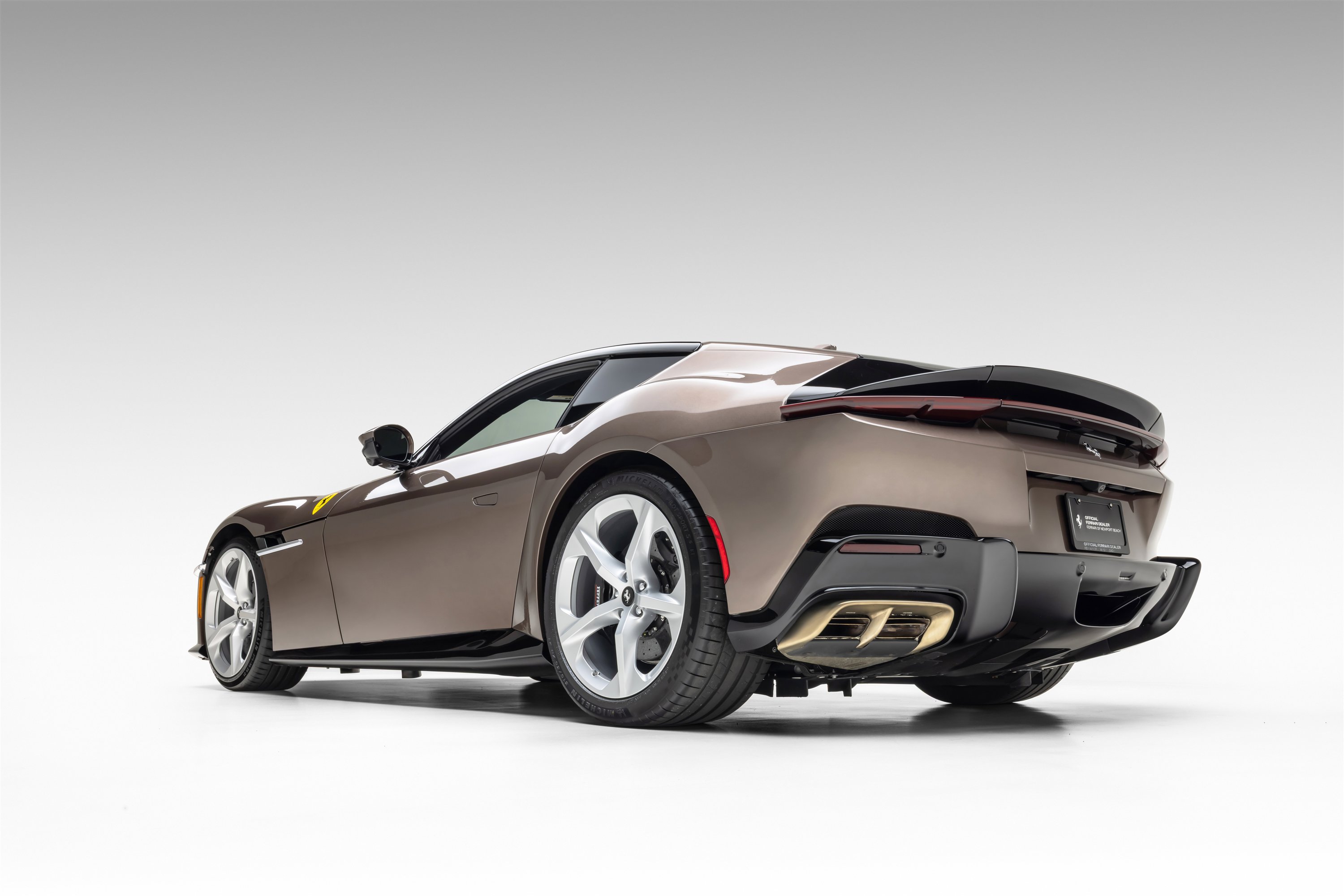 Certified 2025 Ferrari 12Cilindri image 9