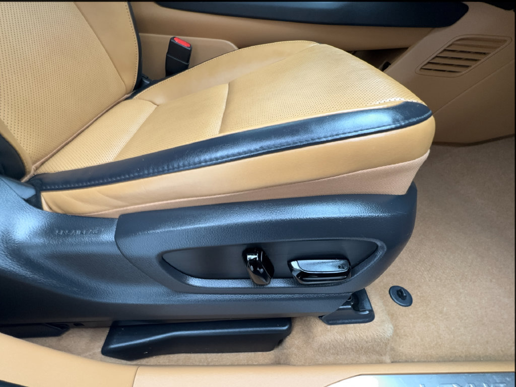 Used 2023 Lexus RZ 450e Premium w/ Technology Package AWD/4WD image 34