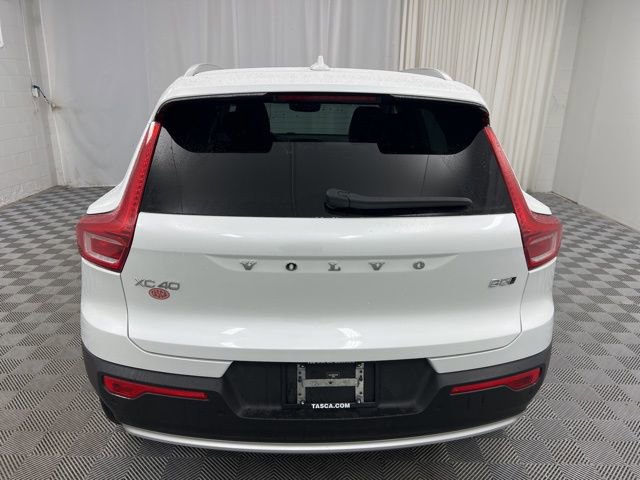 Used 2023 Volvo XC40 B5 Plus w/ Driver Assist Package image 7