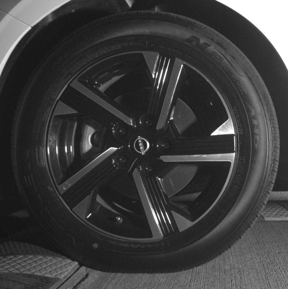 Used 2025 Nissan Sentra SV image 13