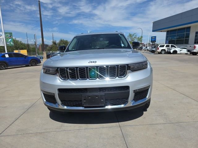 Used 2023 Jeep Grand Cherokee L Limited AWD/4WD image 2