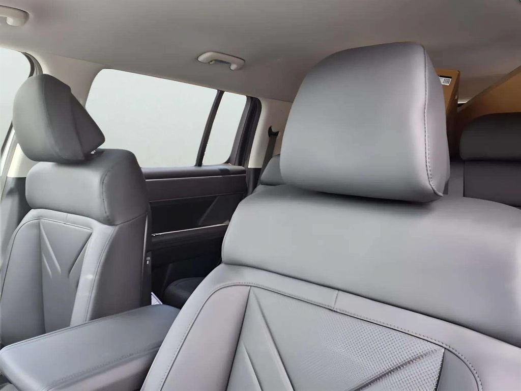 New 2026 Hyundai Santa Fe SEL FWD image 11