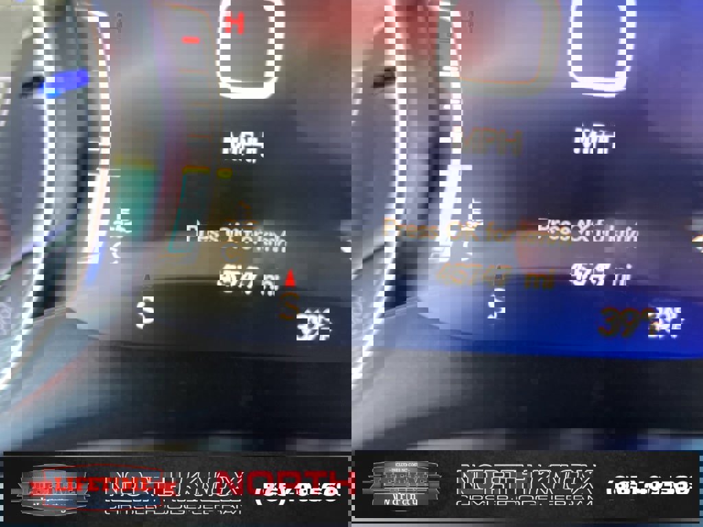 Used 2024 Chrysler Pacifica Touring-L image 31