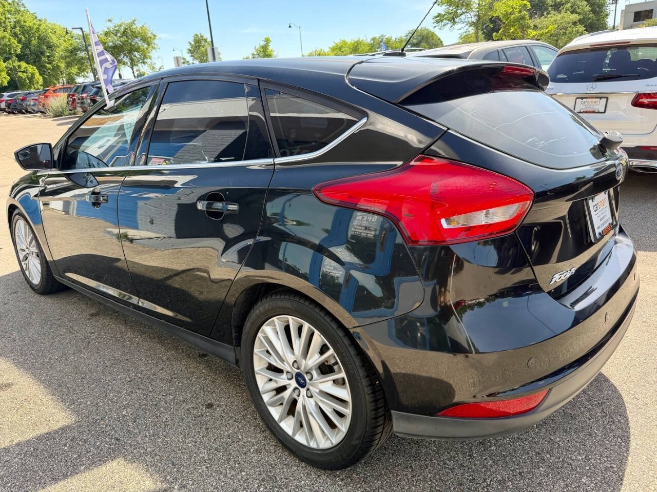 Used 2015 Ford Focus Titanium FWD image 7