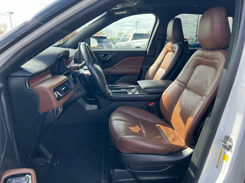Used 2023 Lincoln Aviator Reserve w/ Equipment Group 201A image 8