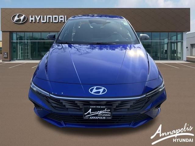 Used 2025 Hyundai Elantra Sport image 8