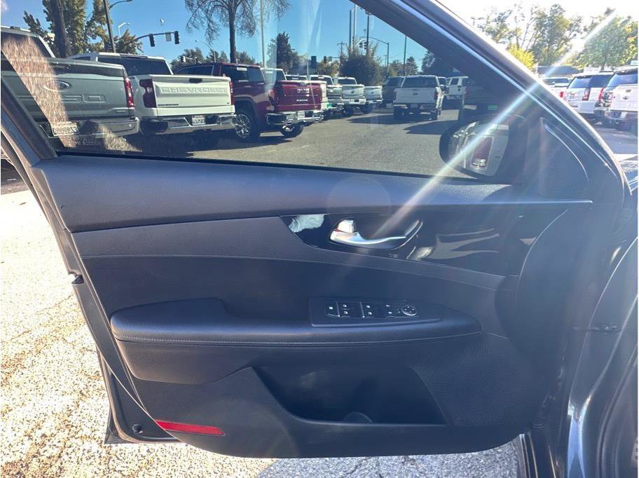 Used 2021 Kia Forte GT-Line image 15