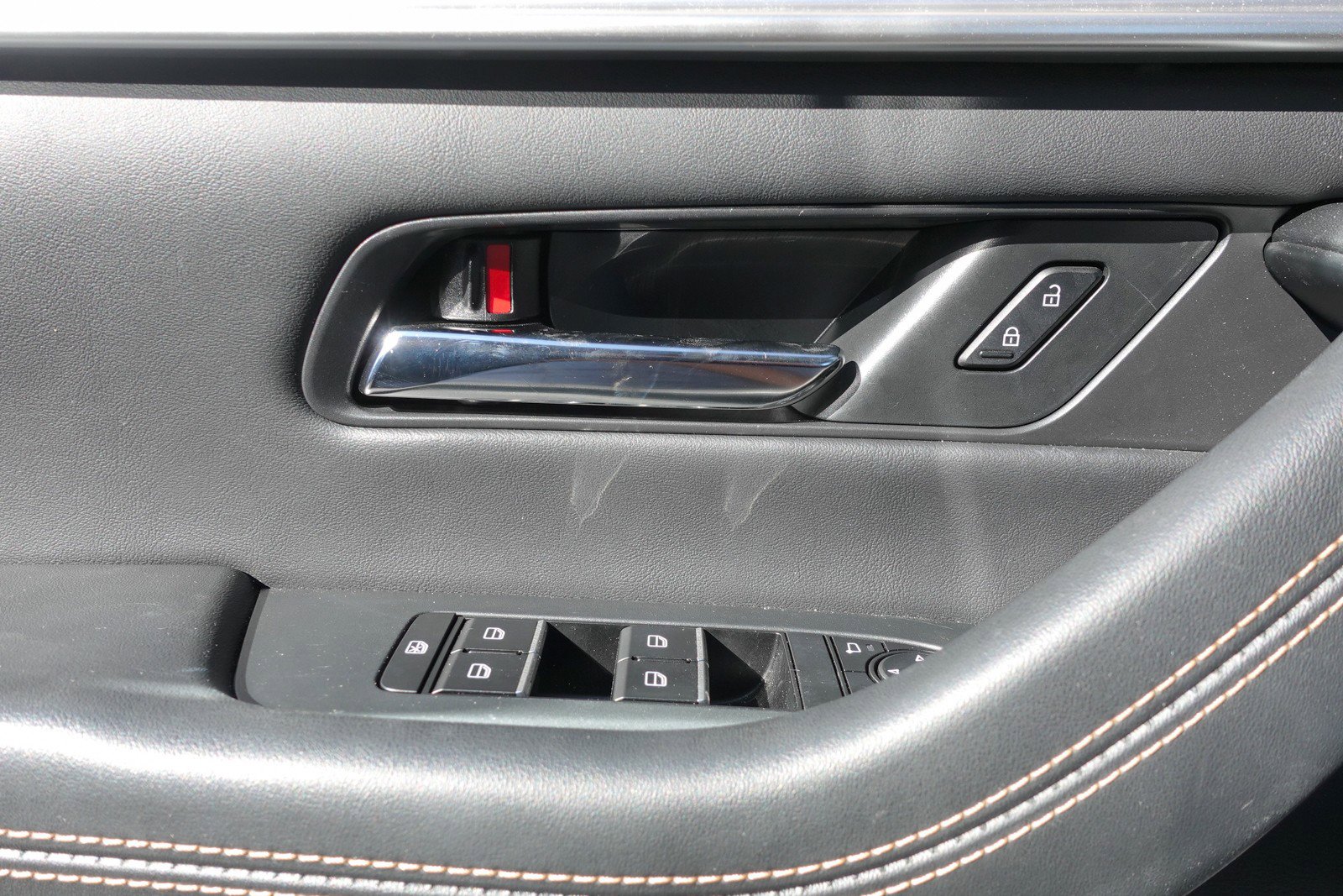 Certified 2024 MAZDA CX-90 Plug-In Hybrid w/ Preferred image 11