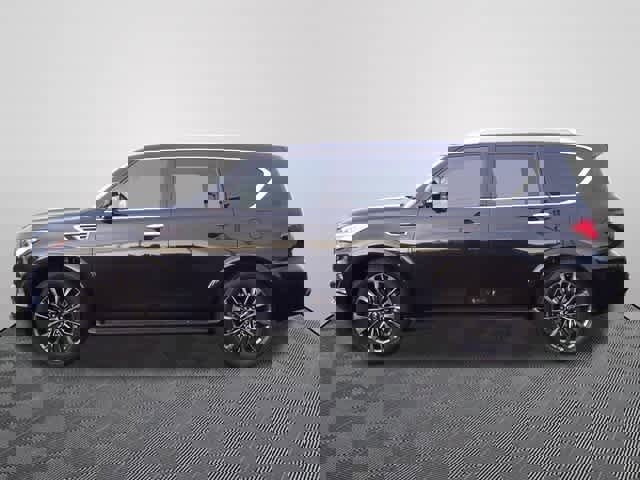 Used 2024 INFINITI QX80 Sensory image 2