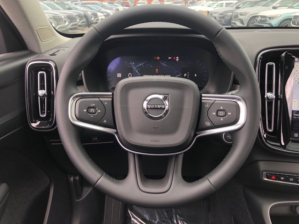 New 2026 Volvo XC40 B5 Core w/ Protection Package Premier AWD/4WD image 18