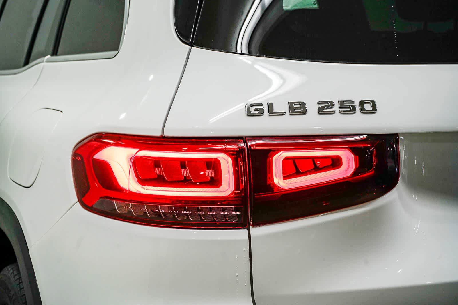 Used 2023 Mercedes-Benz GLB 250 image 9
