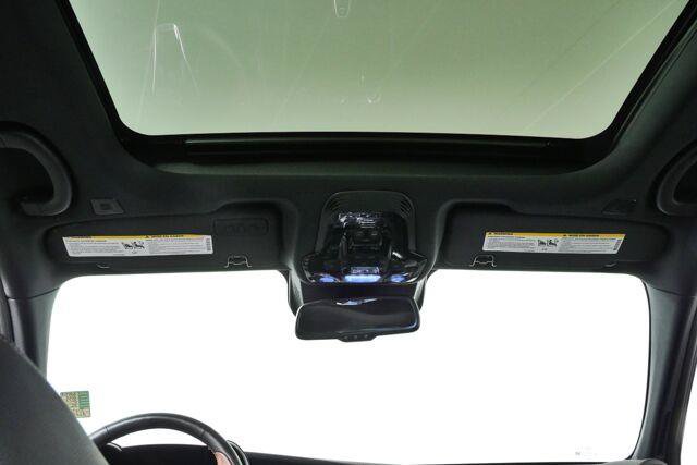 Used 2025 Alfa Romeo Giulia w/ Driving Assist Package RWD image 5
