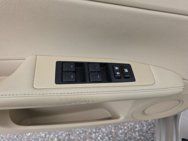 Used 2013 Lexus ES 350 w/ Luxury Pkg FWD image 18