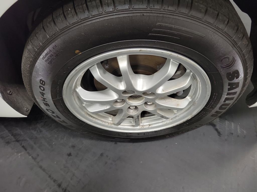 Used 2022 Toyota Prius Limited image 11