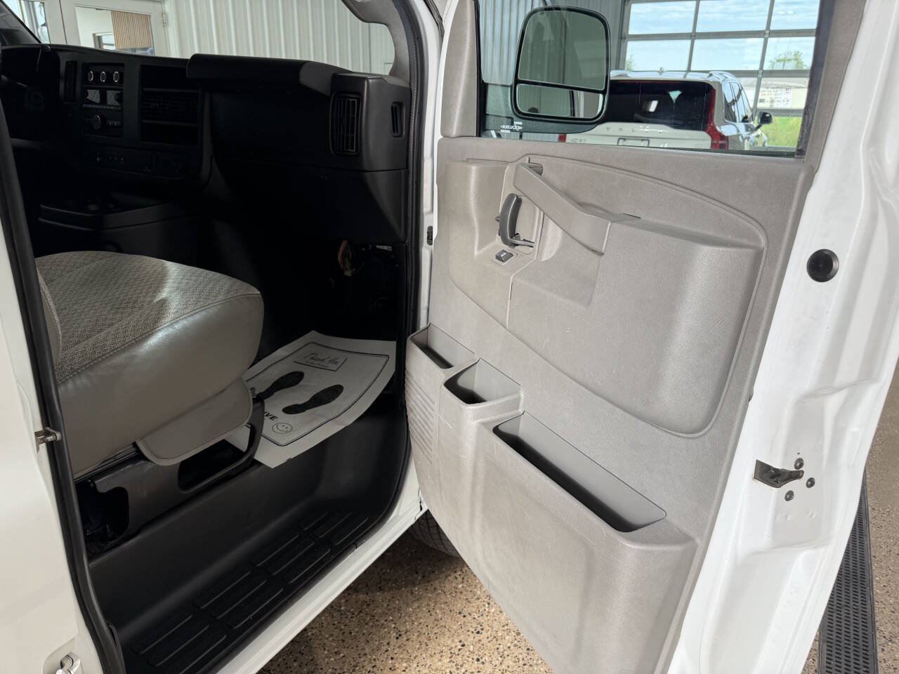 Used 2020 GMC Savana 2500 Extended w/ Driver Convenience Package RWD image 16