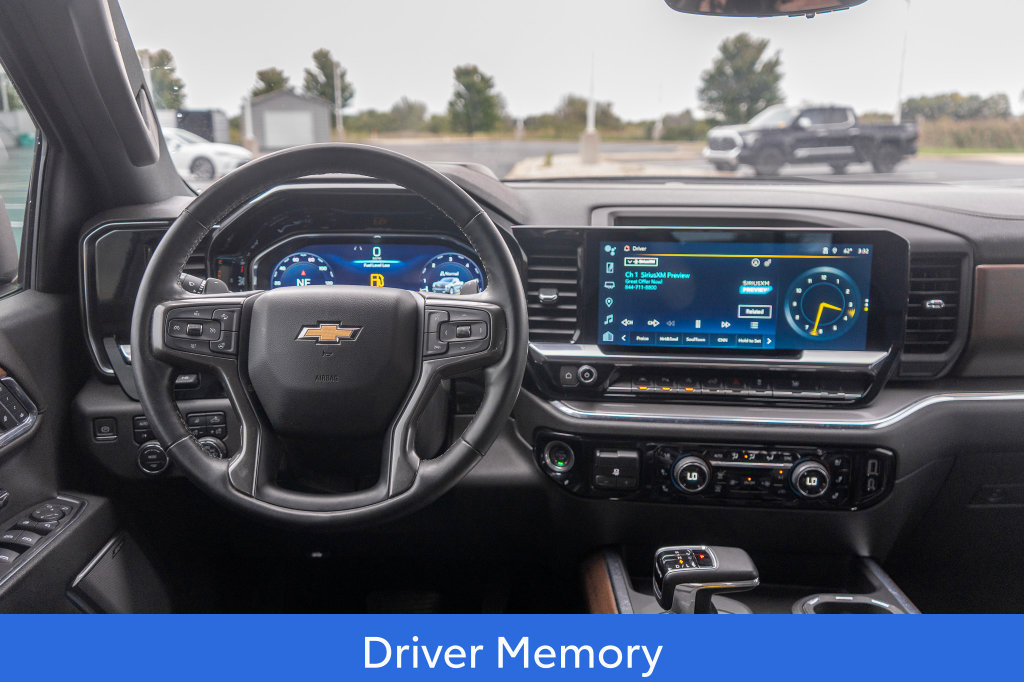 Used 2023 Chevrolet Silverado 1500 High Country w/ High Country Premium Package AWD/4WD image 15