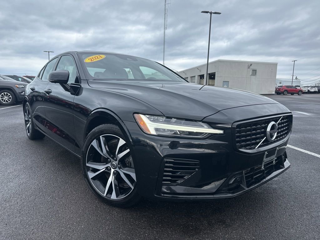 Used 2021 Volvo S60 T8 R-Design image 1