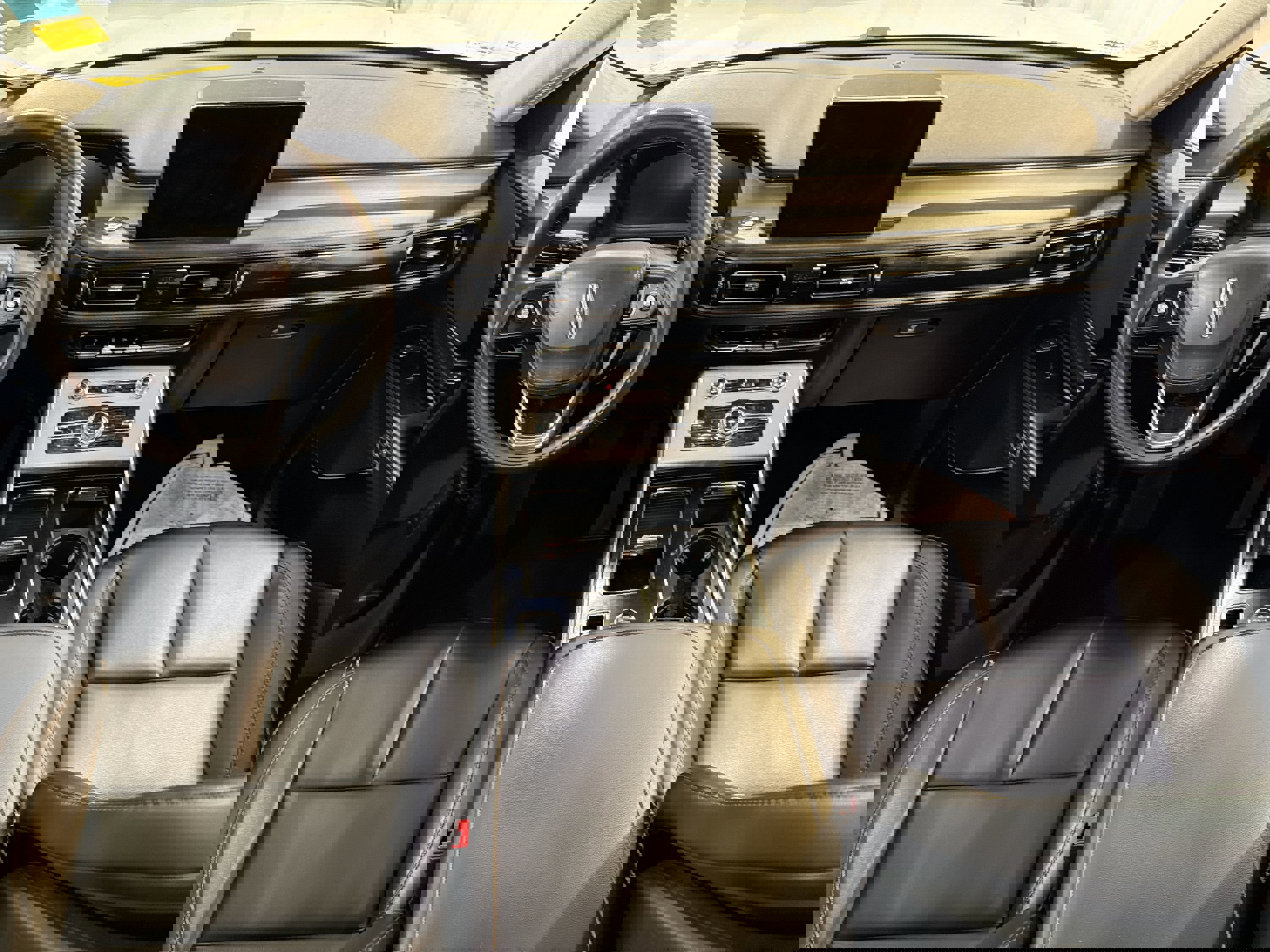 Used 2022 Lincoln Aviator AWD w/ Premium Package image 23