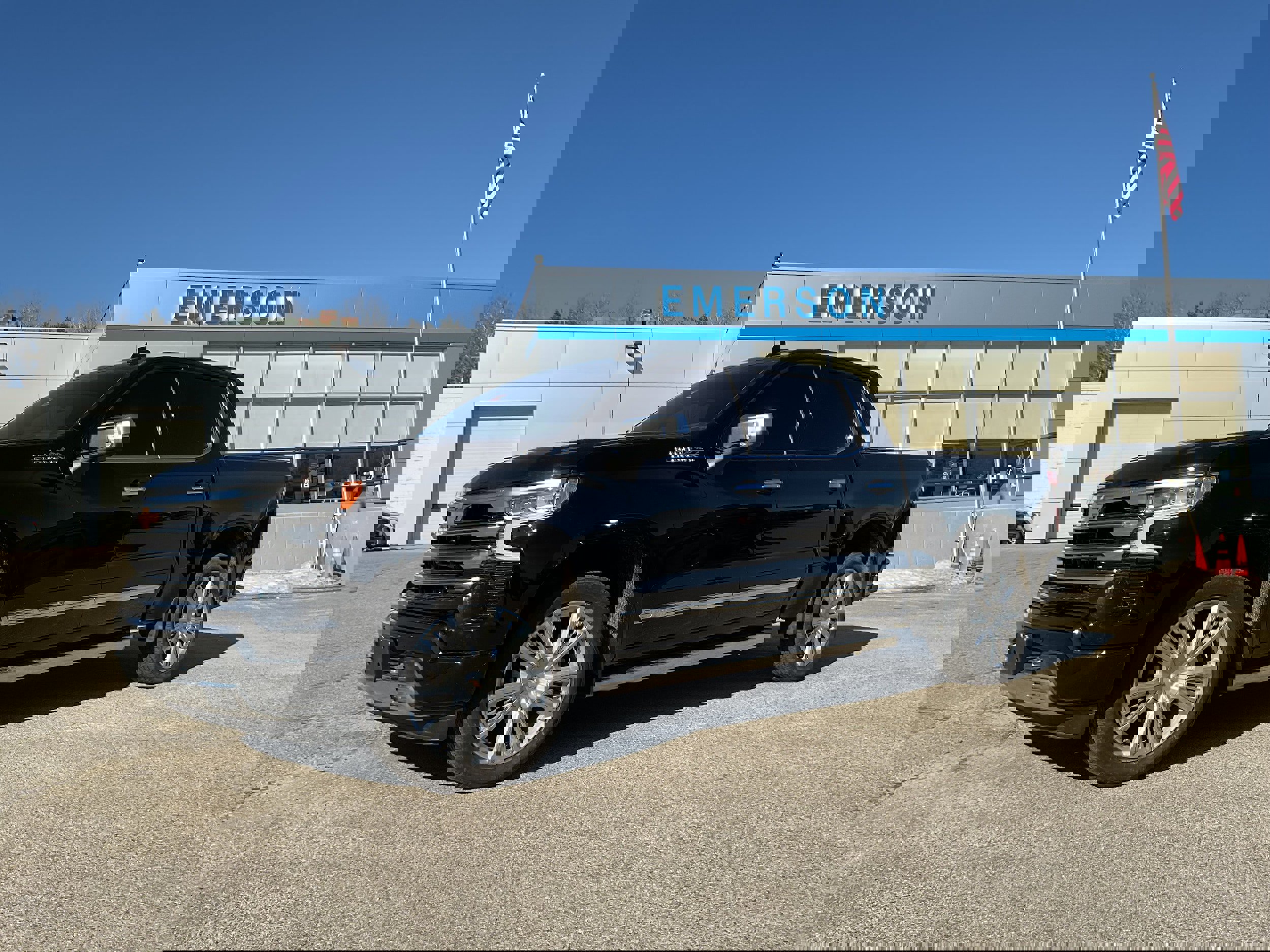 Certified 2023 Chevrolet Silverado 1500 High Country w/ Technology Package image 1