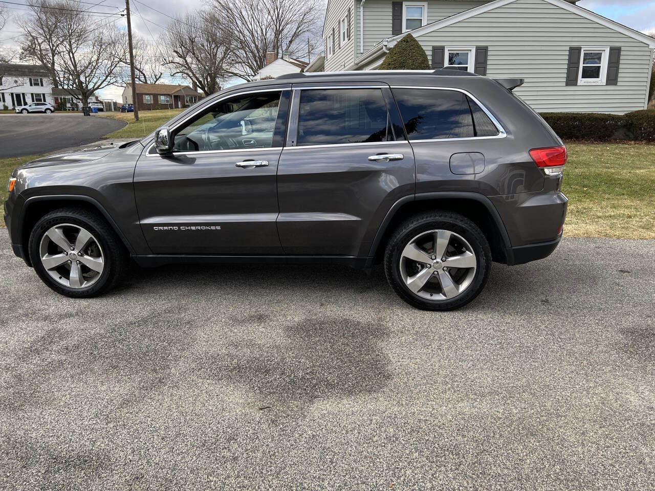 Used 2014 Jeep Grand Cherokee Limited w/ Luxury Group II image 1