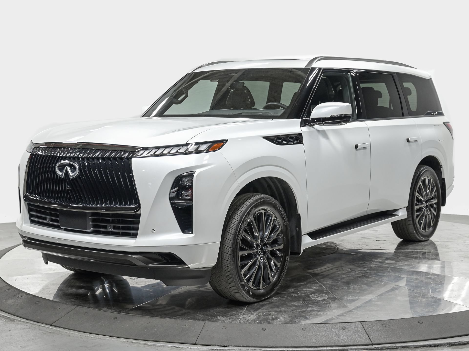 Used 2026 INFINITI QX80 Autograph w/ Premium Cargo Package AWD/4WD image 1