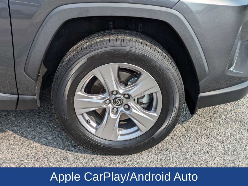 Used 2022 Toyota RAV4 XLE w/ Convenience Package FWD image 12