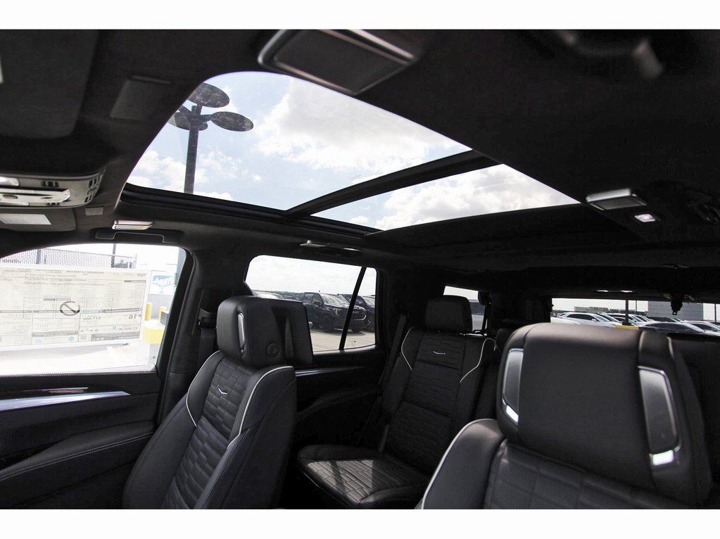 New 2026 Cadillac Escalade Platinum Sport w/ LPO, ONYX Package AWD/4WD image 24