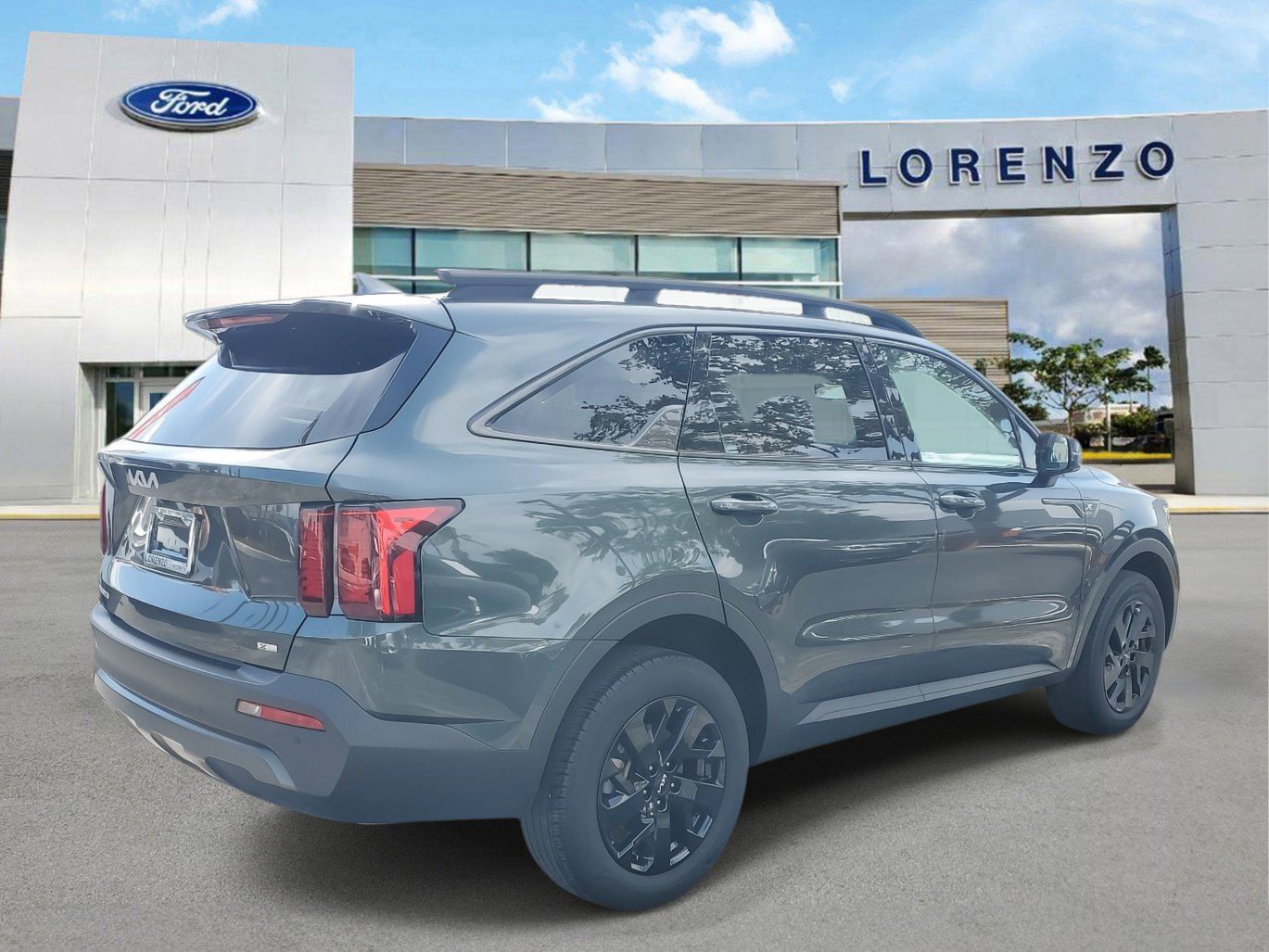 Used 2023 Kia Sorento S image 4