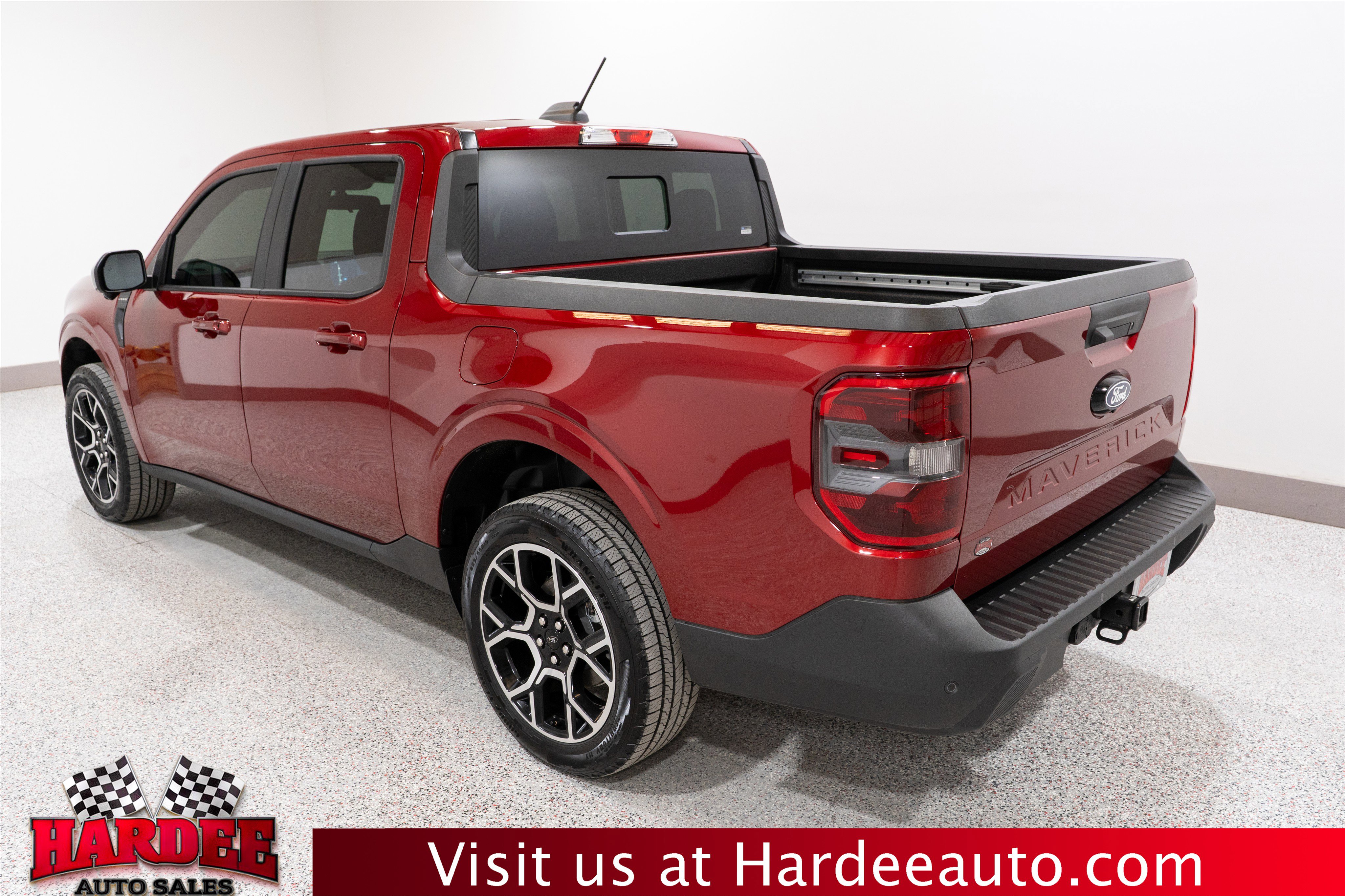 Used 2025 Ford Maverick Lariat w/ 4K Tow Package image 3